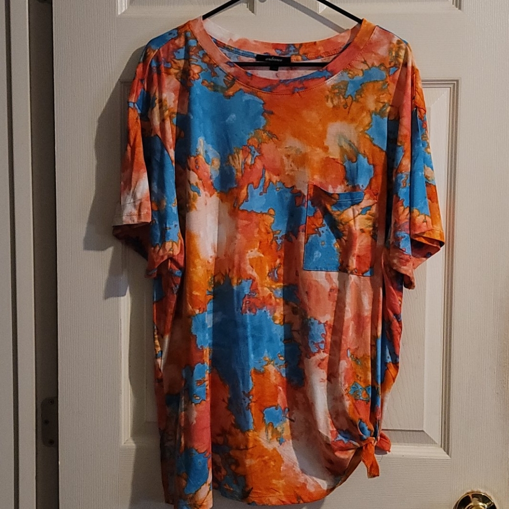 Plus Size Tye Dye Tee